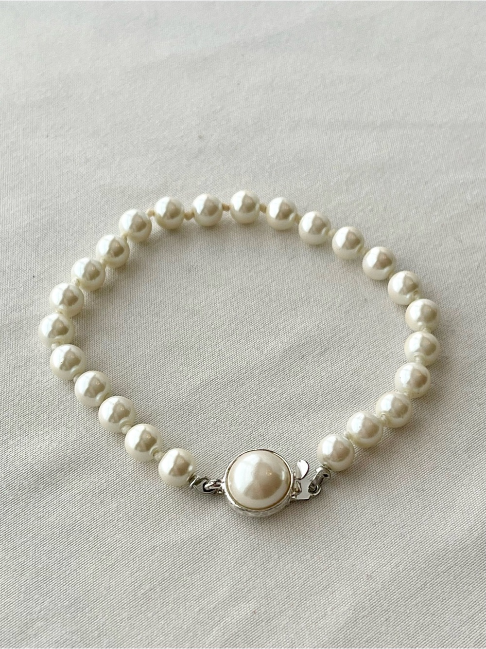 Vintage Carolee Cream Faux Pearl Bracelet with Silver-Tone Clasp